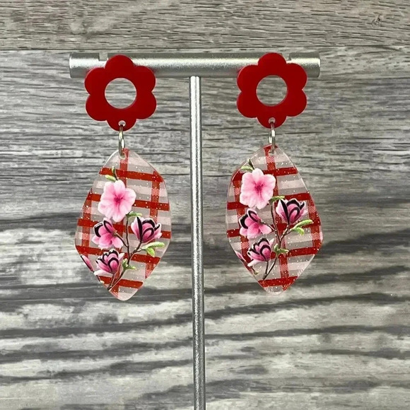 Acrylic Flatback Red Floral Dangle Earrings - Picture 3 of 8